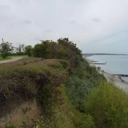 High Bank With Sea View Dom wakacyjny